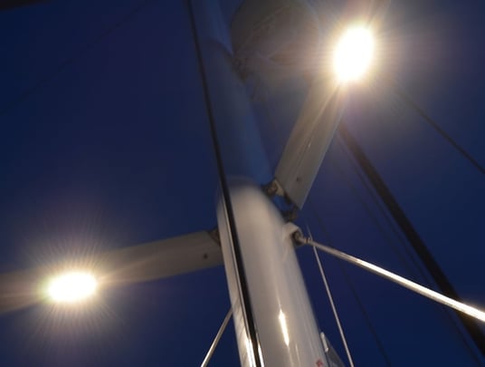 M6 Mast Light - 2 - 860 x 650px