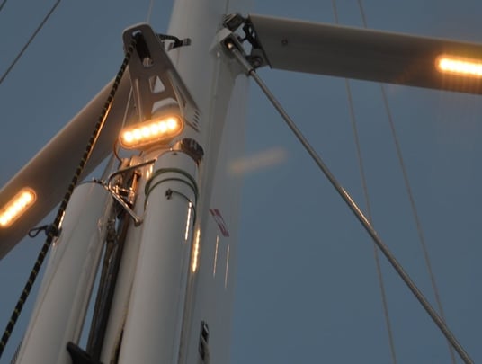 M6 Mast Light - 860 x 650px